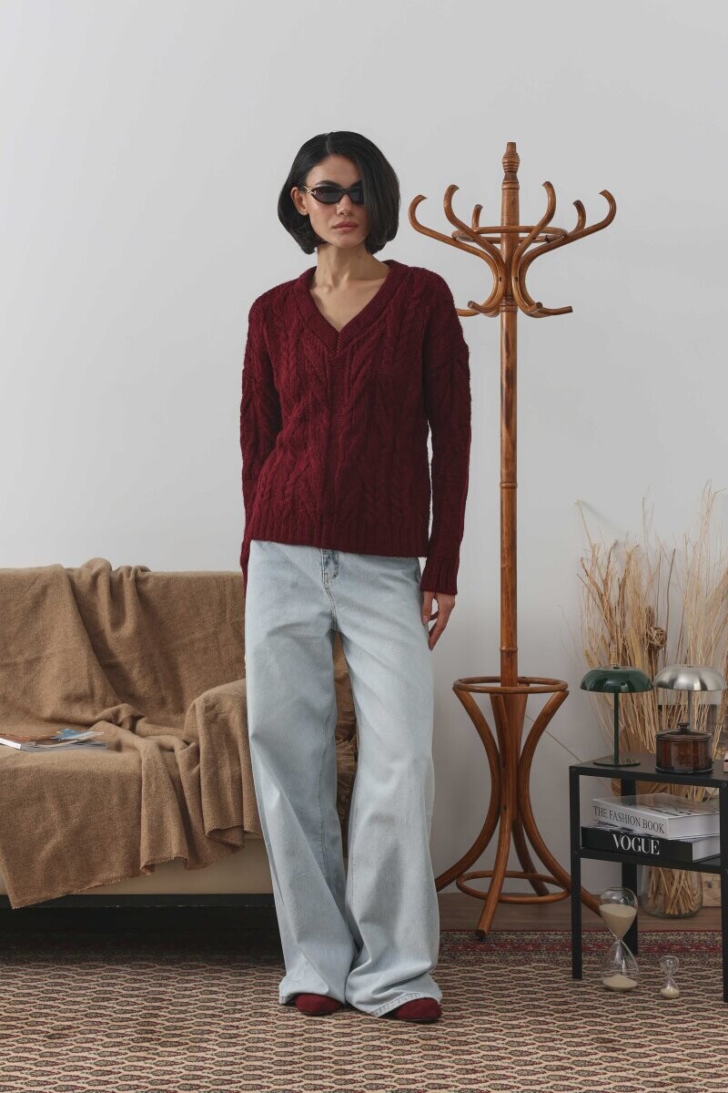 Örgülü Kısa Kazak ile Katmanlama Sanatı