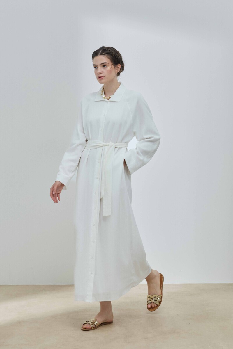 Beyaz Şile Bezi Gömlek ile Minimal Stil Oluşturma