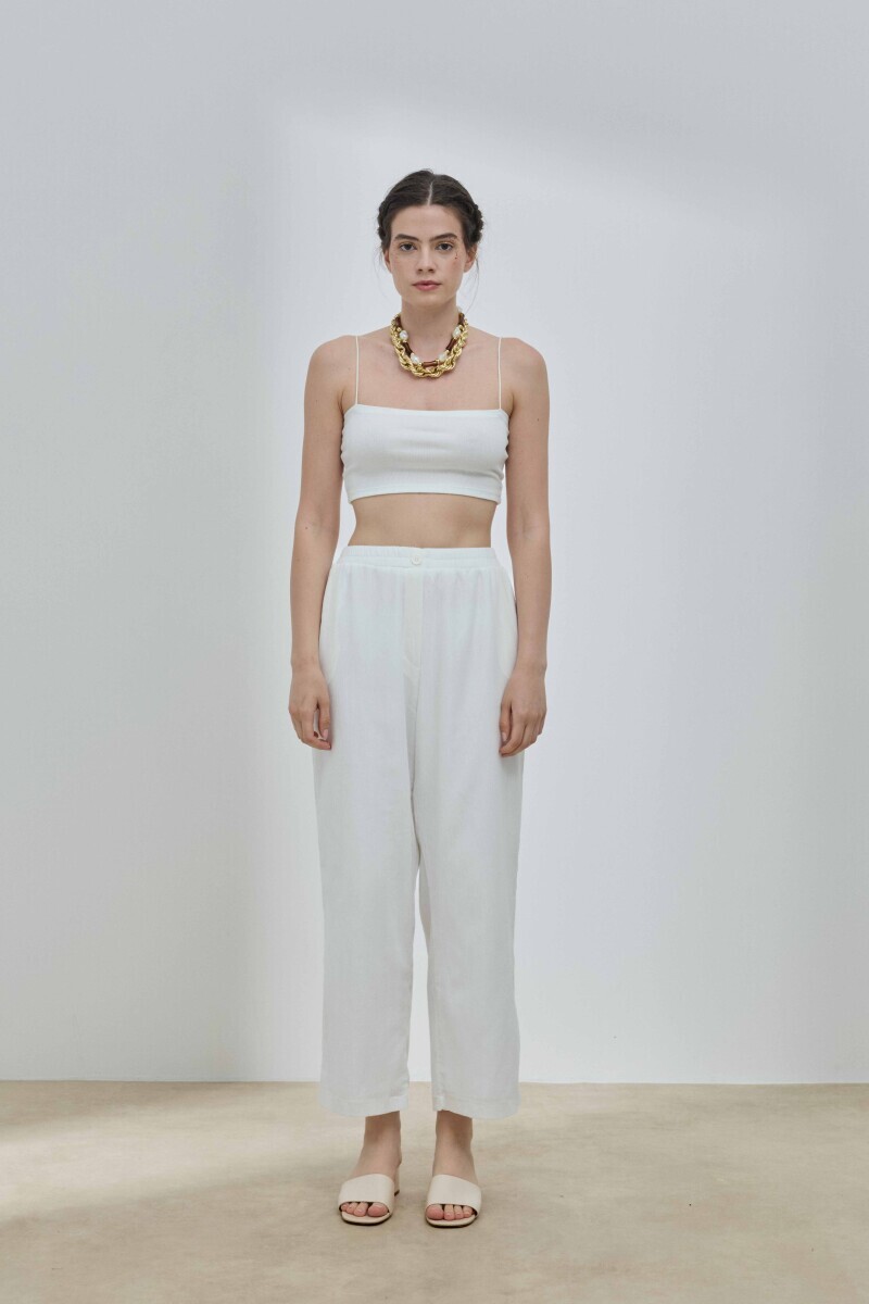 Beyaz Şile Bezi Pantolon: Temiz ve Ferah Stil