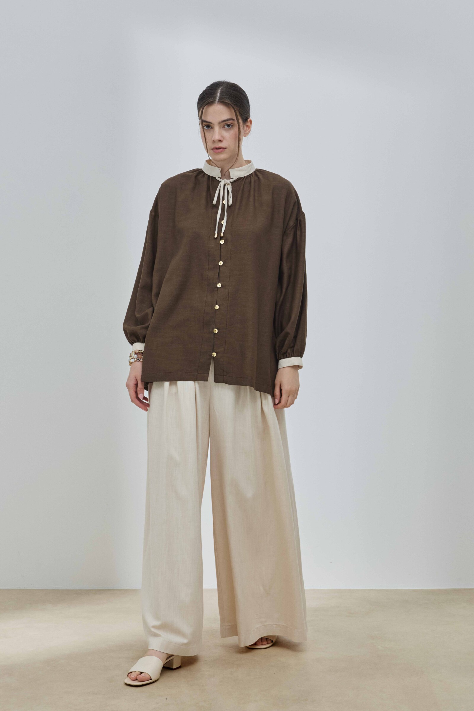 Kahverengi Keten Garnili Gömlek - 1