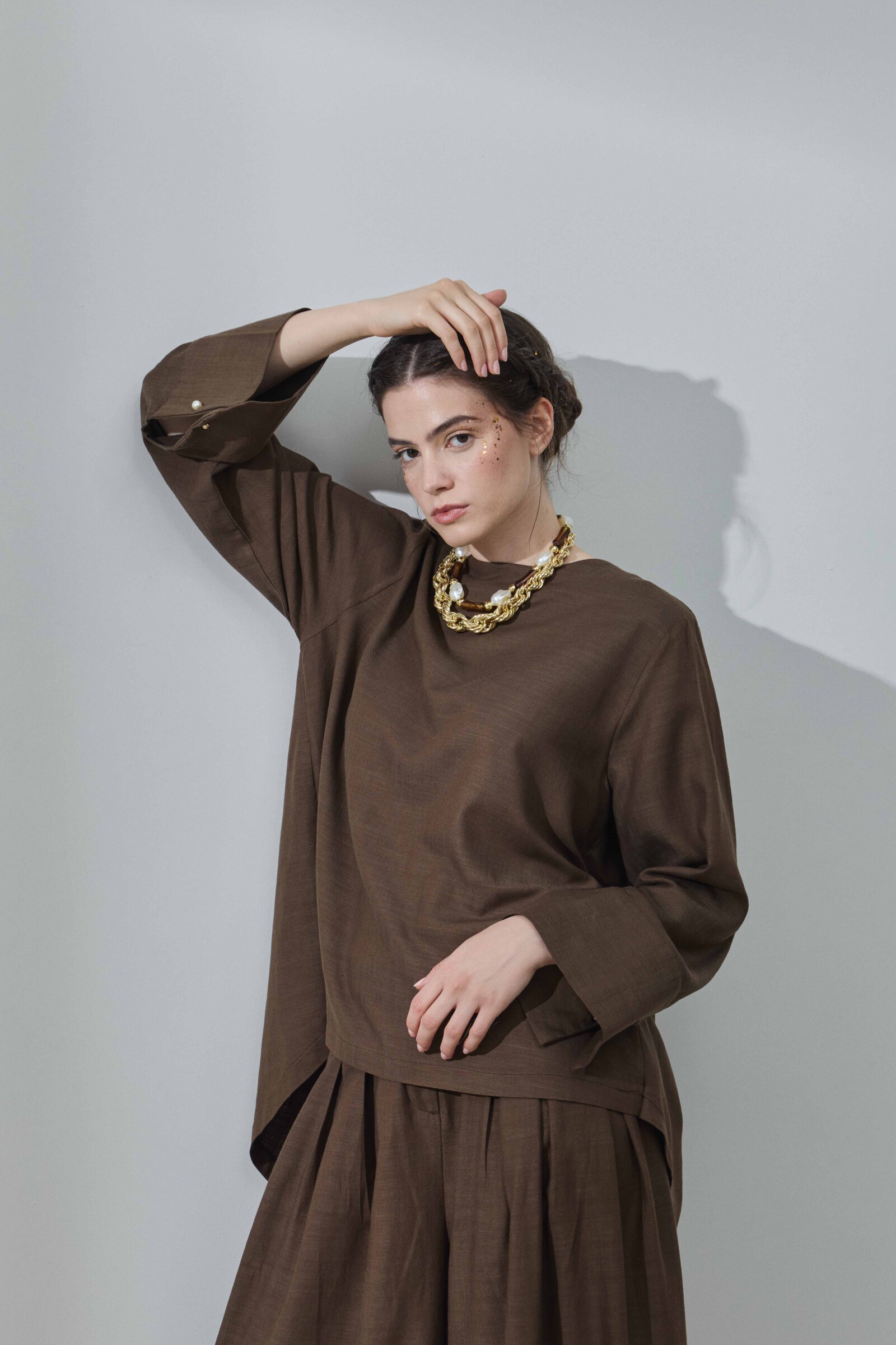 Kahverengi Keten Pelerinli Bluz - 3