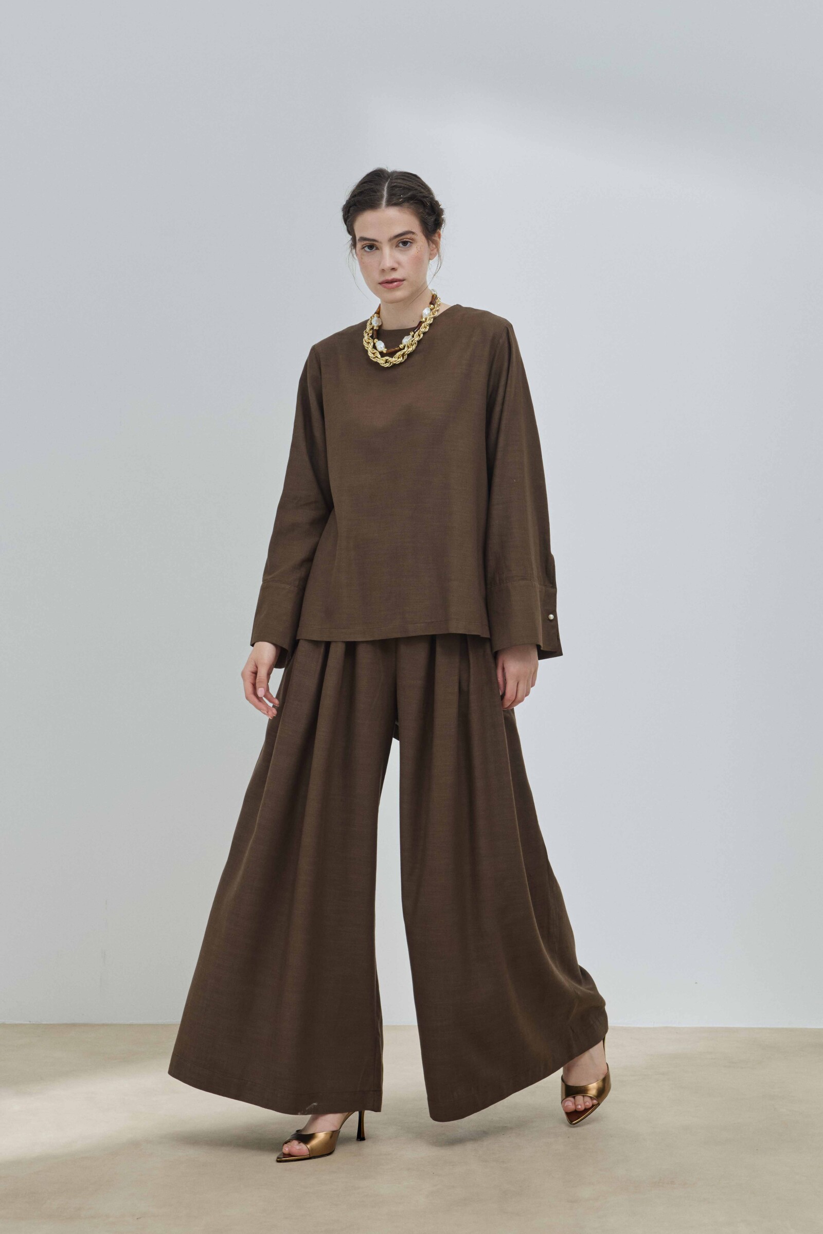 Kahverengi Keten Pelerinli Bluz - 2